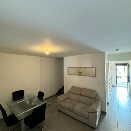 Townhouse 4 Bedrooms 4 Double Beds Сasa de vacaciones *